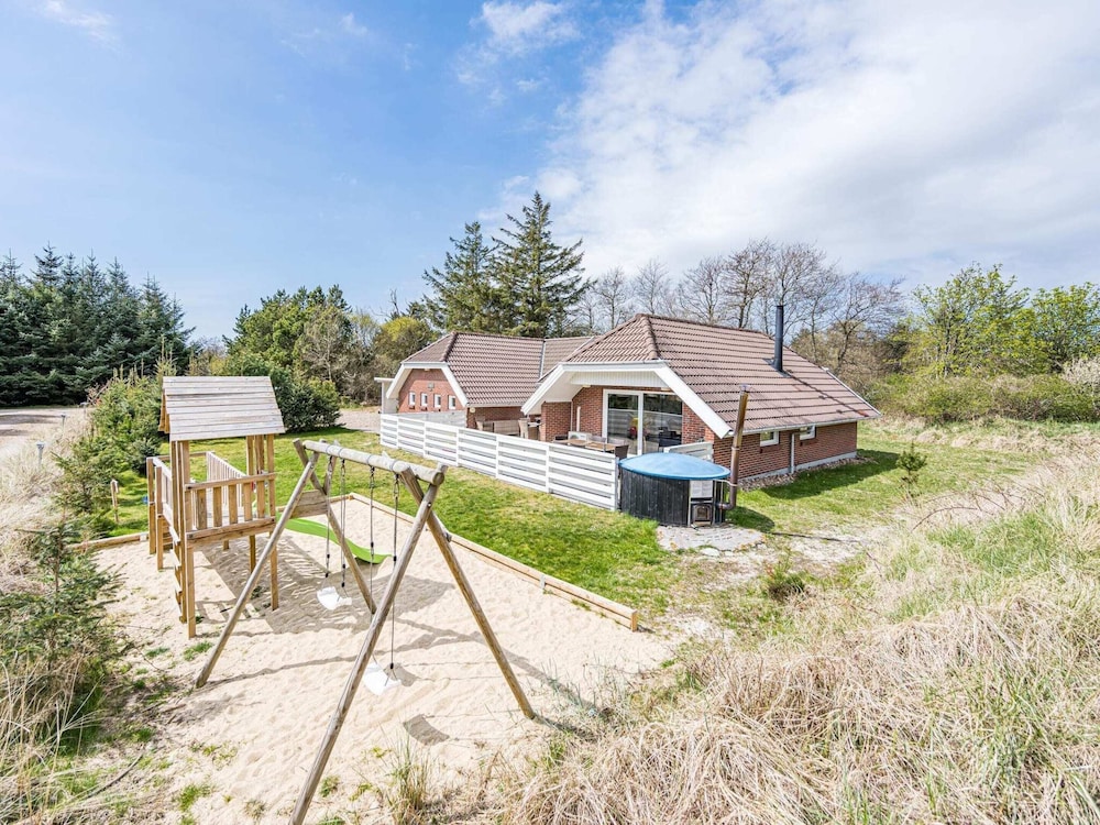 8 Person Holiday Home in Blavand view 3