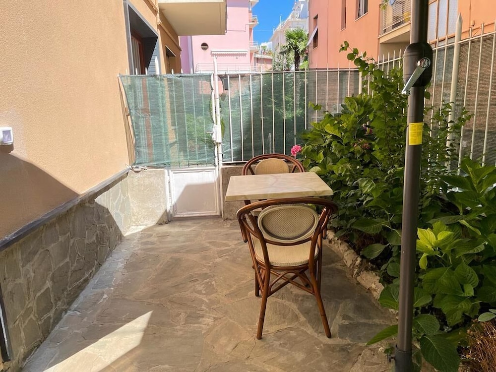 JOIVY Little Garden Studio Gattorno