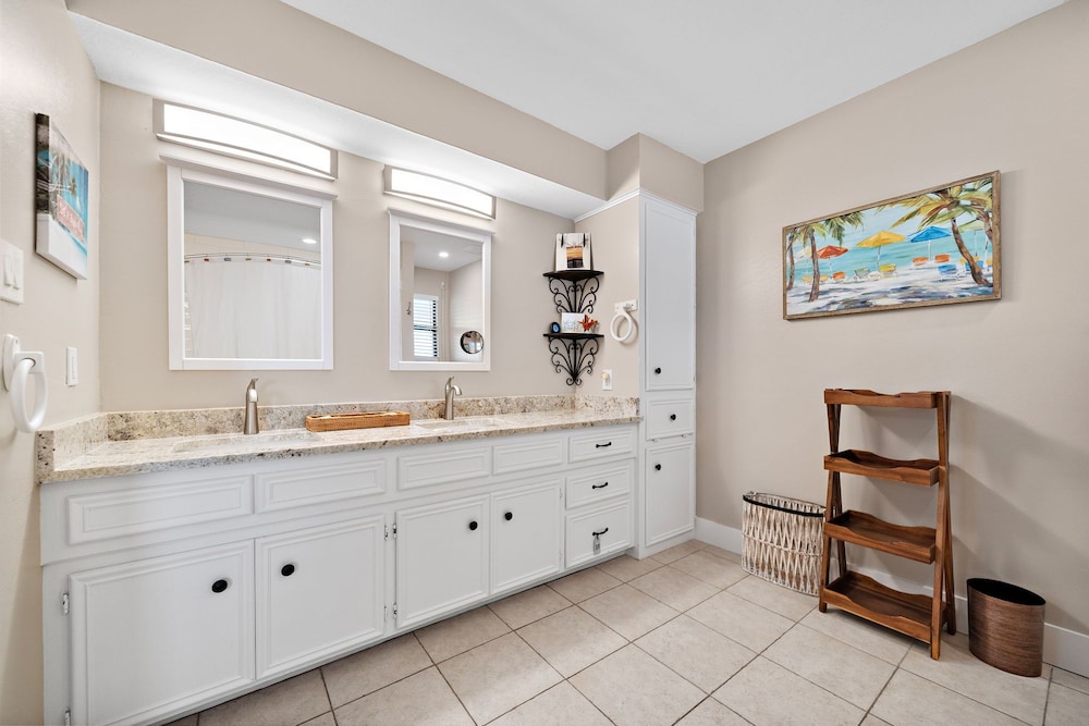 Bay Vista by Ryson Vacation Rentals