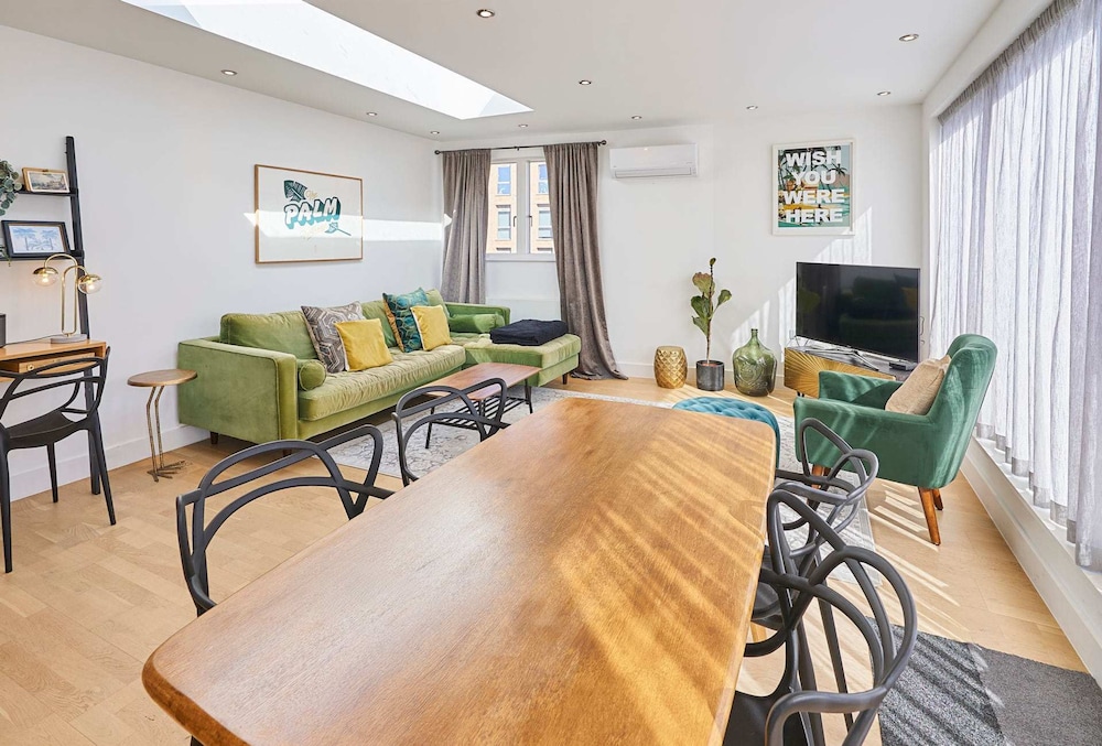 Host Stay Palm Penthouse