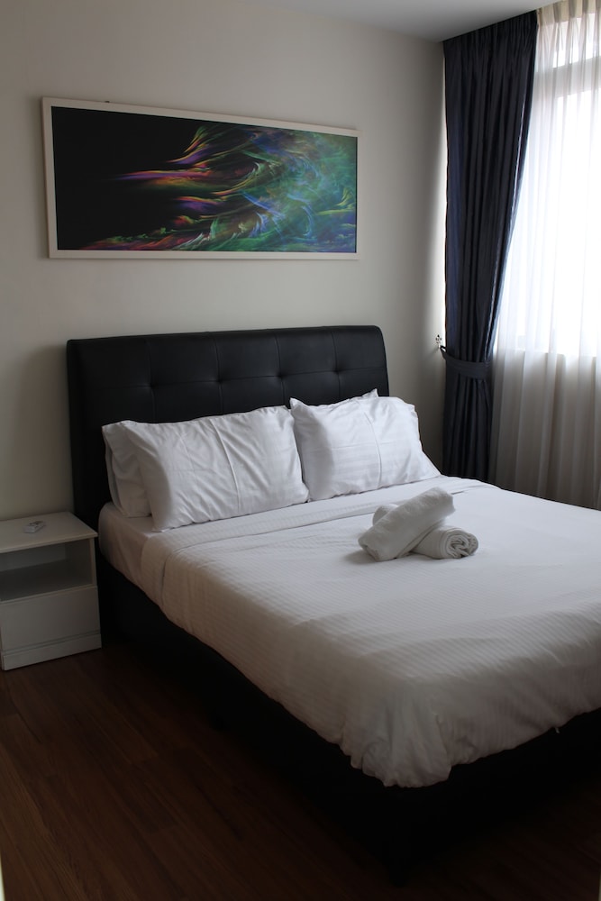 Peaceful Service Suites at Taragon Puteri Bintang photo 5