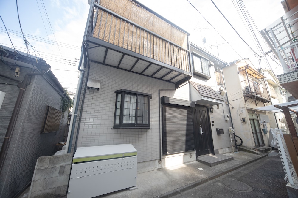 Kanegafuchi House