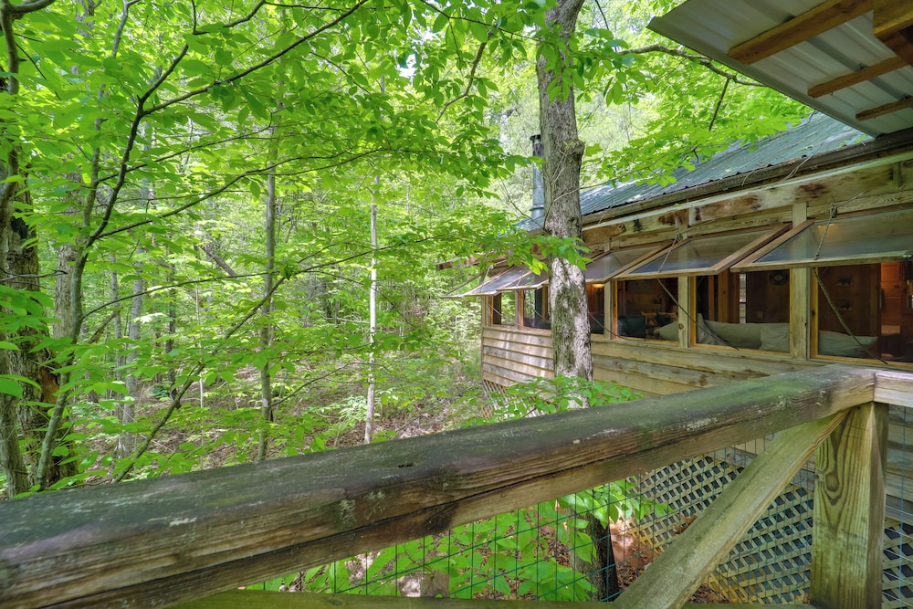 Hike, Soak & Unwind in Nature: Blue Ridge Cabin