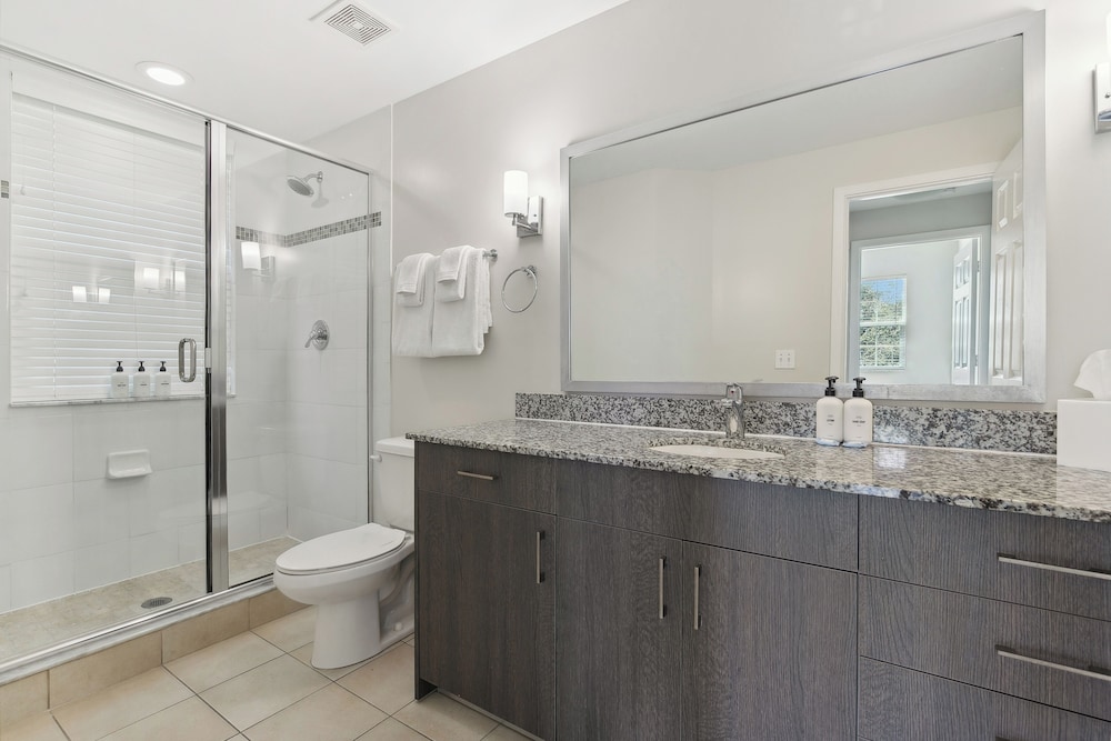 Kasa Hollywood Ft. Lauderdale - Image 5