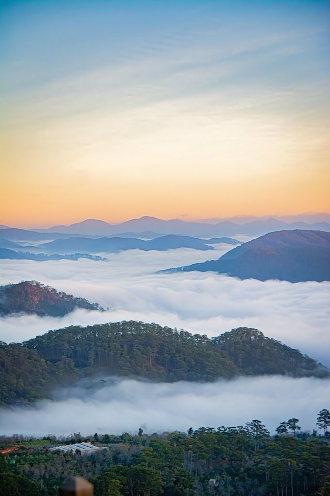 Cloud9 & Cloud View Glamping