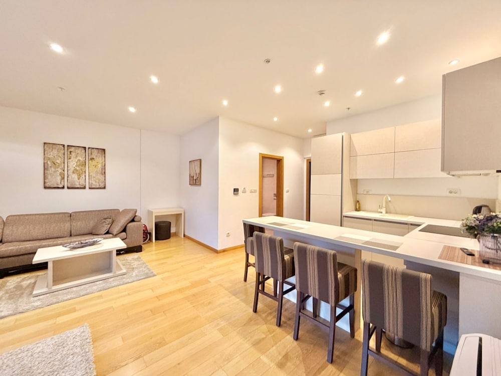 Aurelio Central Residences
