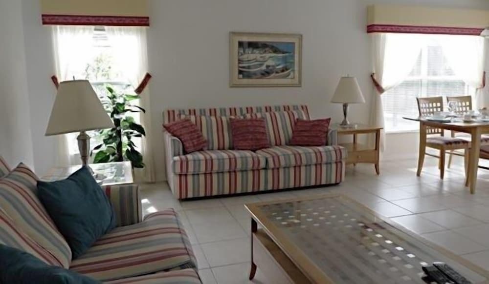 Great Pool Golf View 3 Bedroom Home by RedAwning view 5