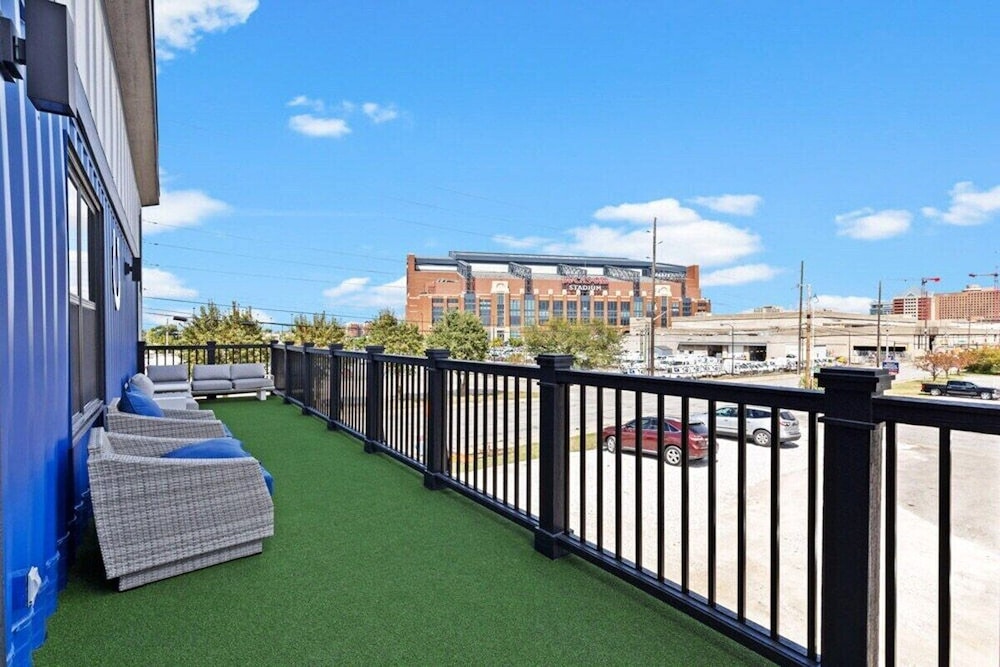 Indy Stadium Villas 711 T