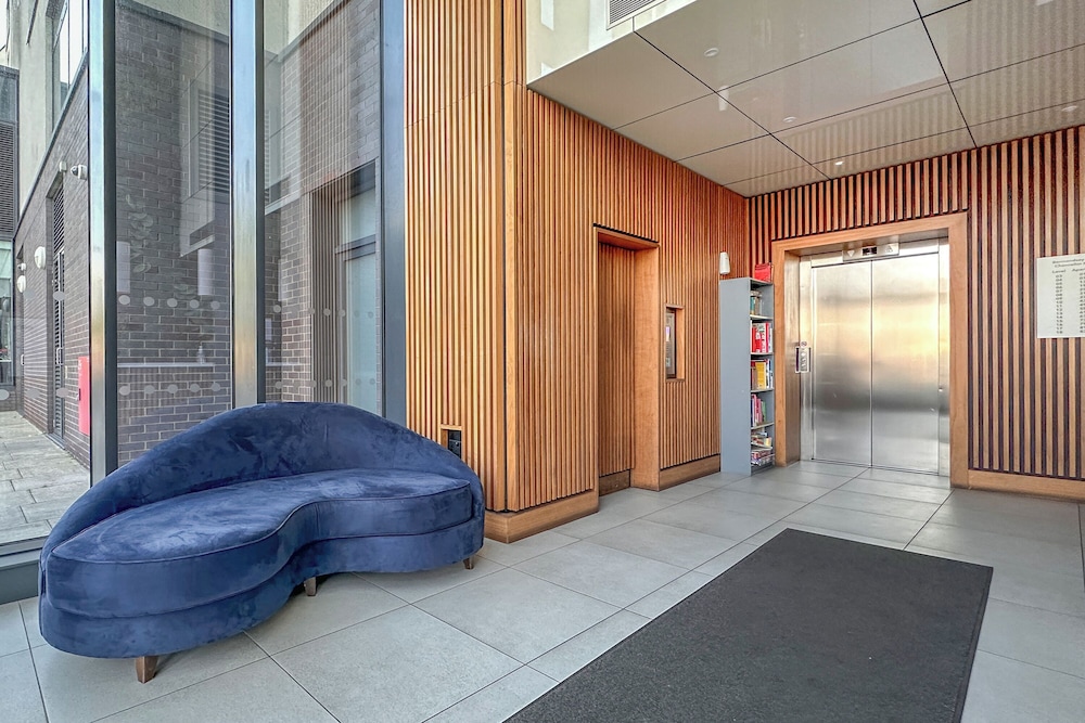 Brand new modern flat in Bermondsey