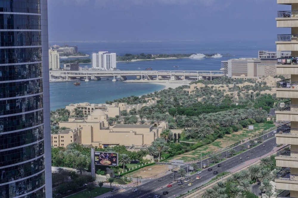 Marina Crown Tower