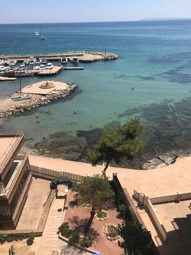 First Line Beach Apartment Alicante