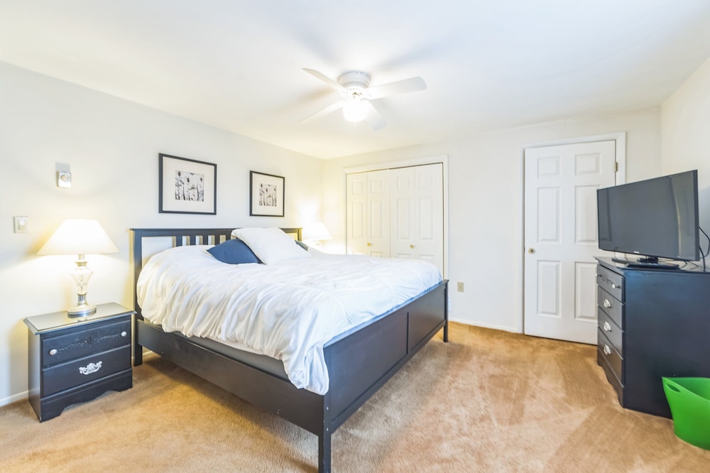 Santanoni 60h - Renovated Townhome With Privacy 2 Bedroom Townhouse by The Summit at Gore Mountain