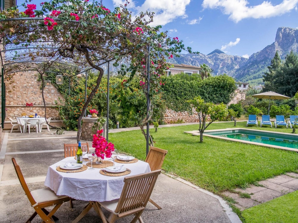 Beautiful Mallorcan Villa With Pool in Soller