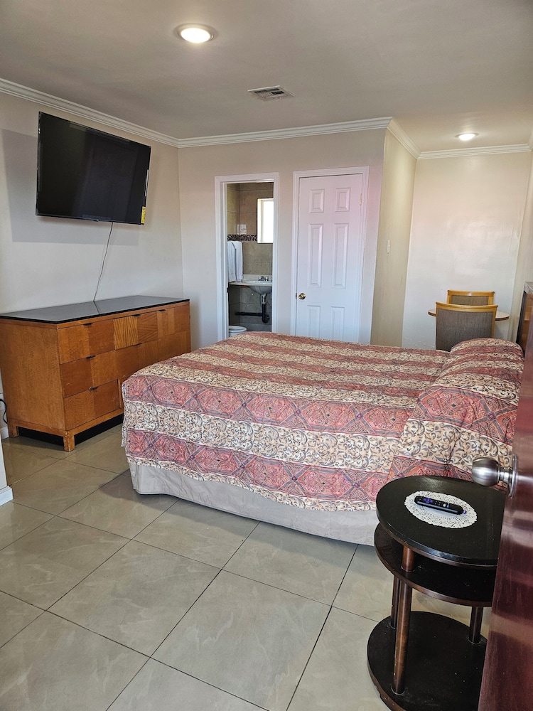 Branding Iron Motel view 2