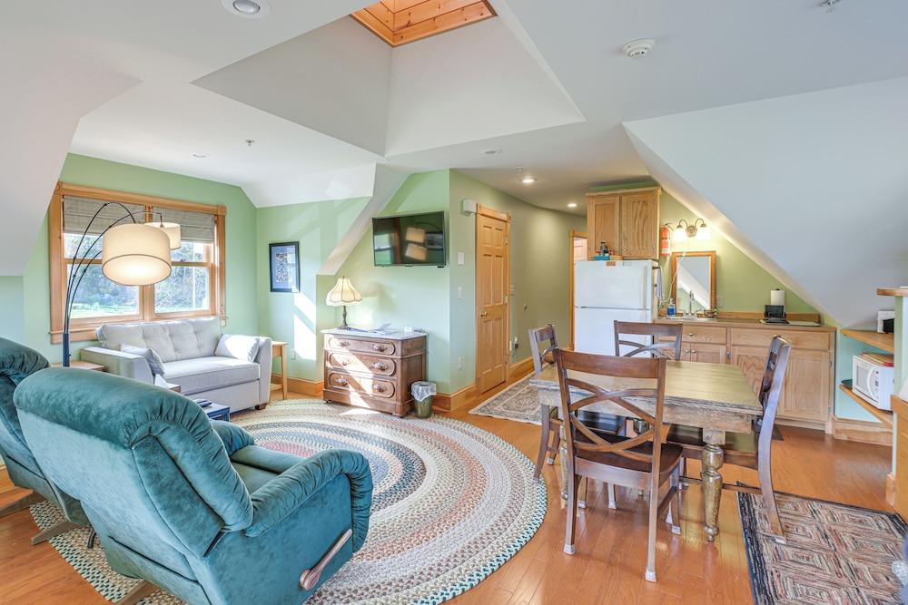 Shared Dock & Fire Pit: Peaceful Surry Studio!
