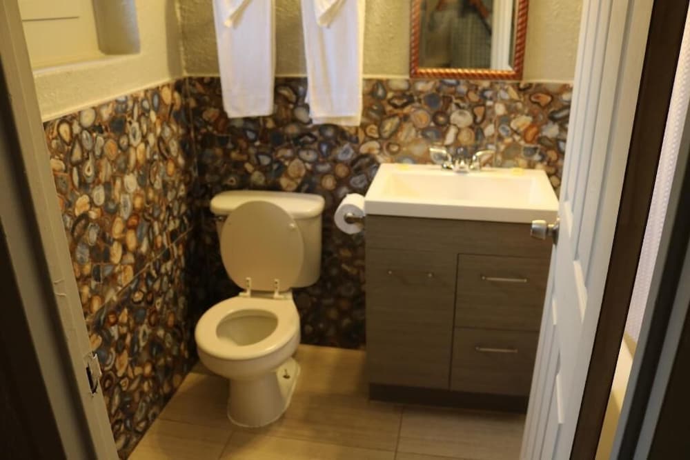 Hotel O Miami Inn & Suites Chicago Midway Airport