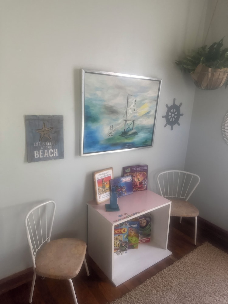 Mama Jeans Pillowville Home