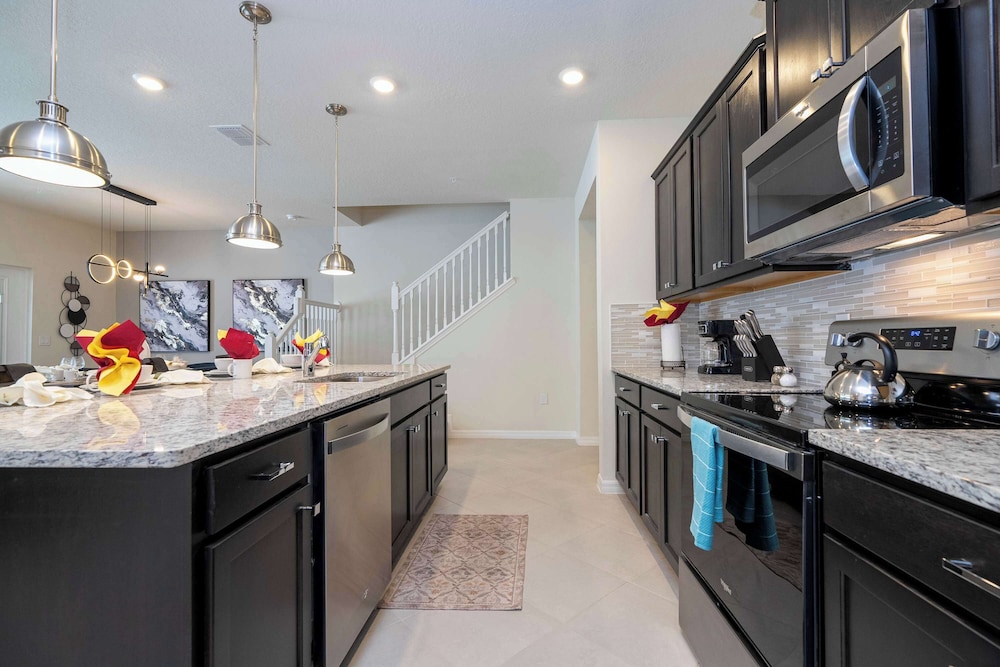Luxury Private Pool & Themed Rooms Close To Disney 1282