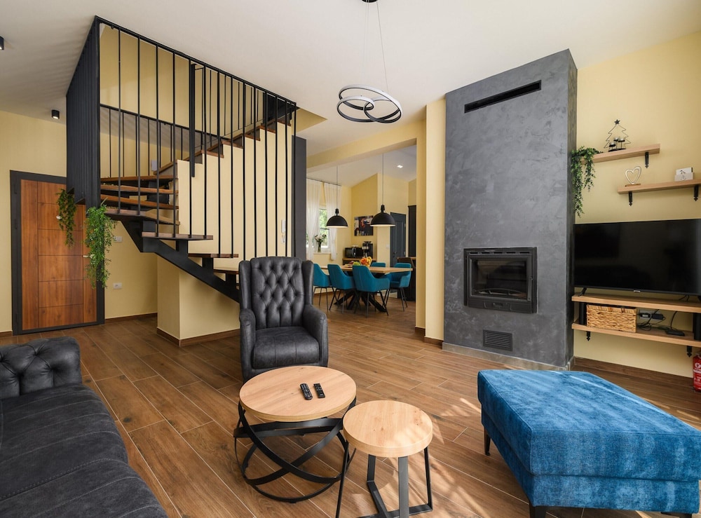 Villa in Serene Location