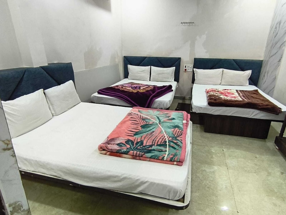 Shri Radha hotels