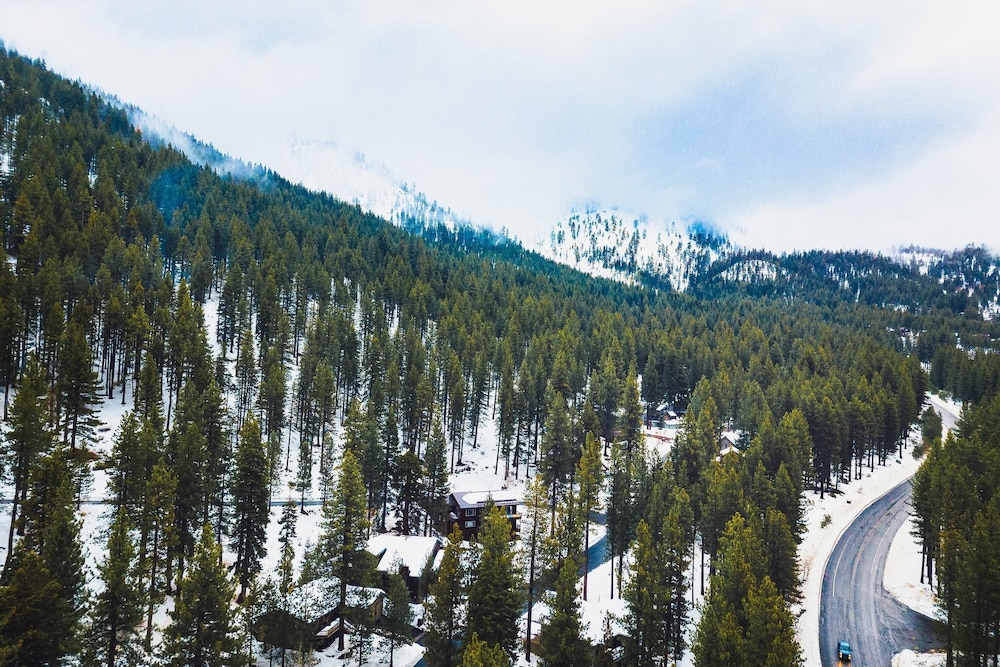 Tarly by Avantstay 5mins To Diamond Peak Skiing w/ Hot Tub in Incline Village view 2