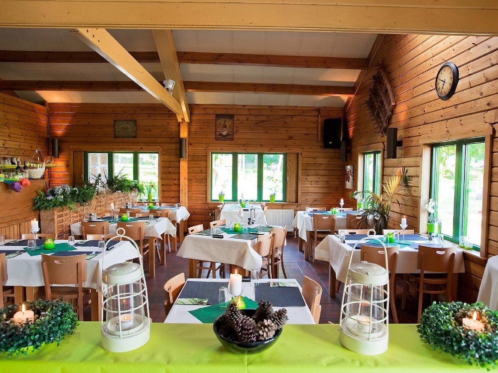 Cozy Chalet With Scenic