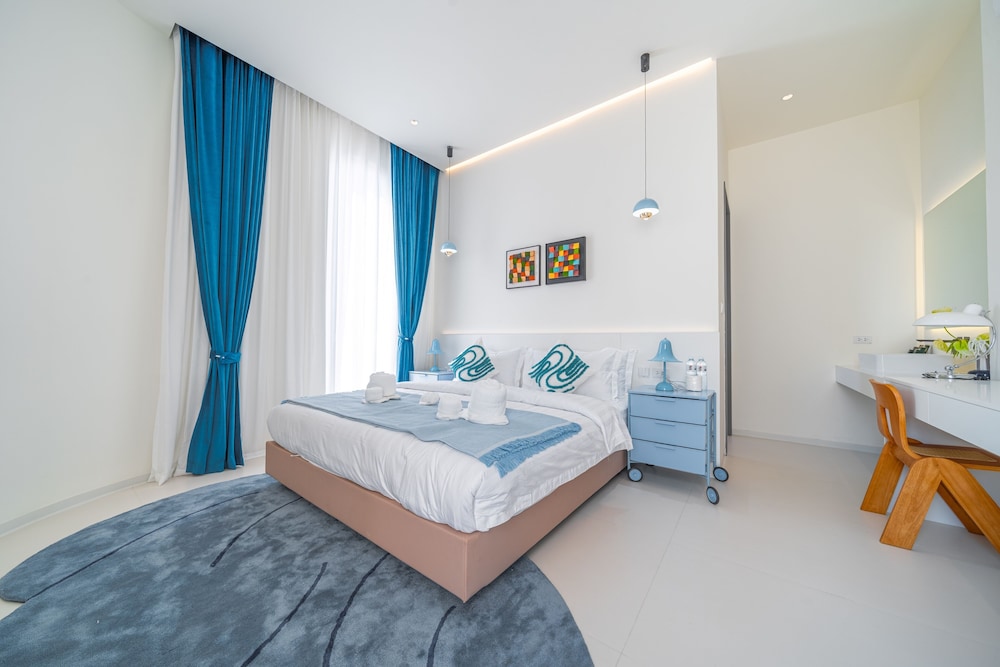 Pool villa with slide karaoke kitchen