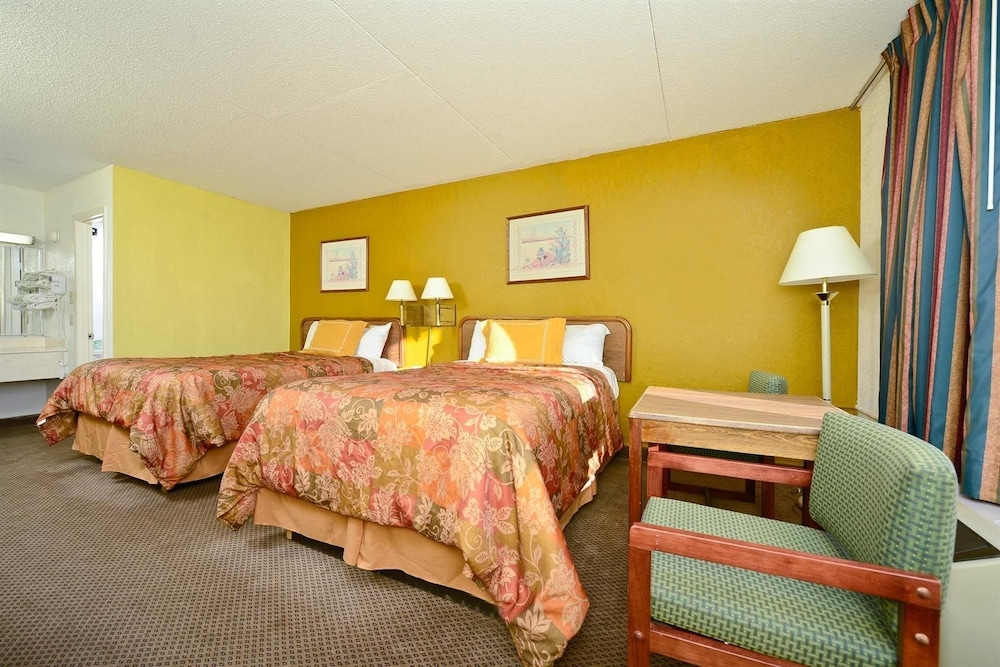 American Inn view 4