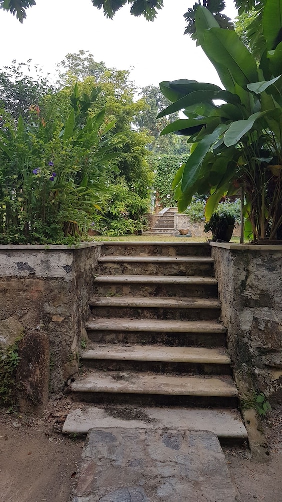 Siriniwasa Villa Induruwa