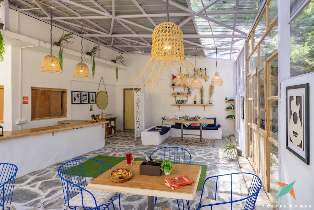 Zostel Homes Tirthan - Gushaini