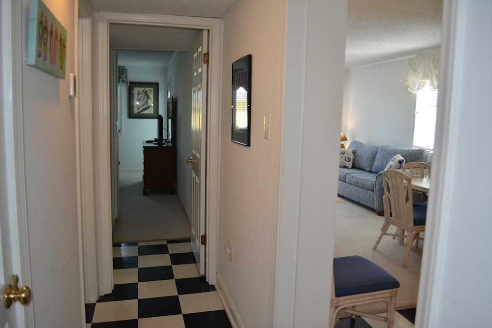 Beauty & The Beach-8B - 2 Br Home