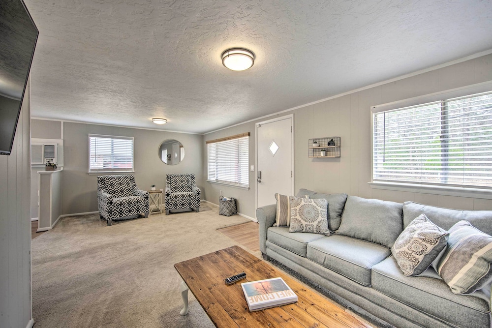 Jefferson Retreat w/ Backyard < 1 Mi to Lake! - Property Image 18