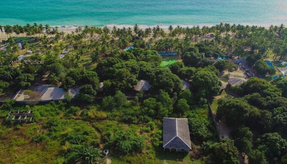 La Campagne Tropicana Beach Resort