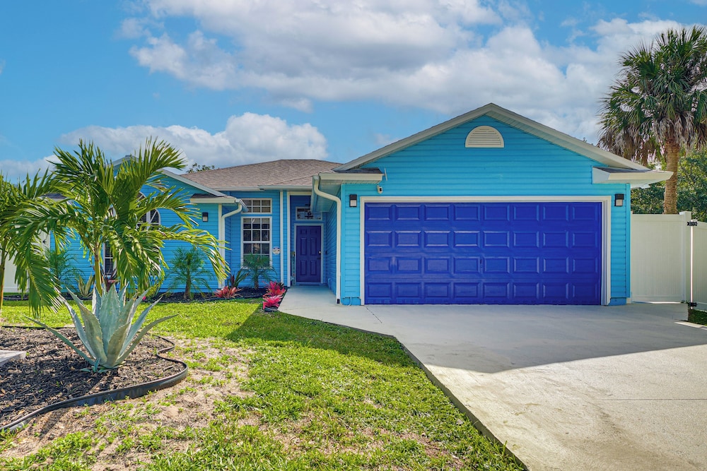 Fenced Yard, Game Room: Family Home in Sebastian!