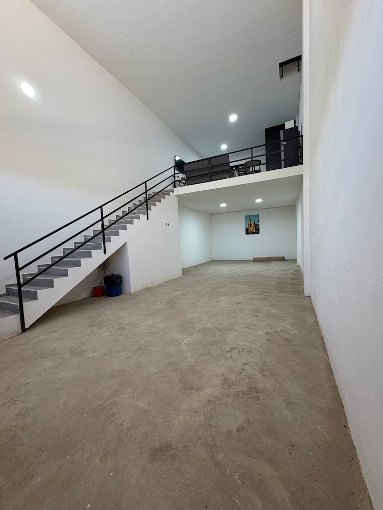 Periférico Bodega con Departamento A