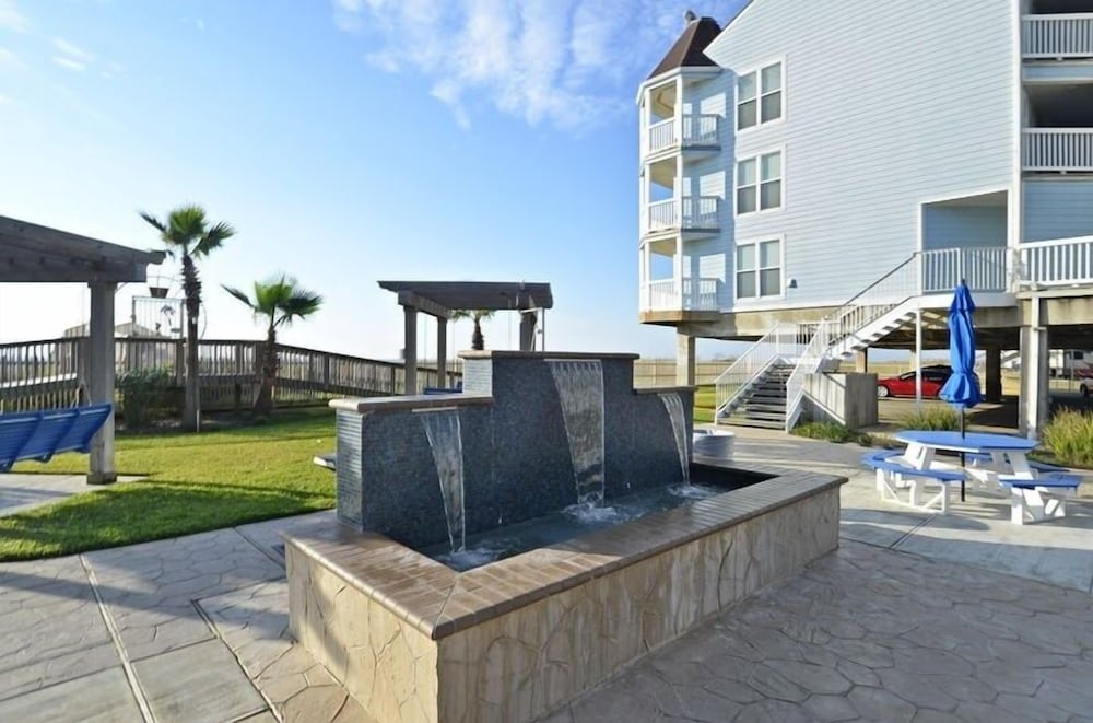Seascape 1313 2 Bedroom Condo