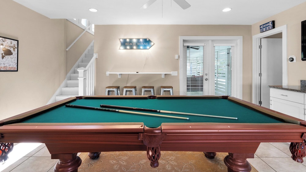 Your Ideal Beach Getaway With Private Pool, Game Room and Close to Beach!