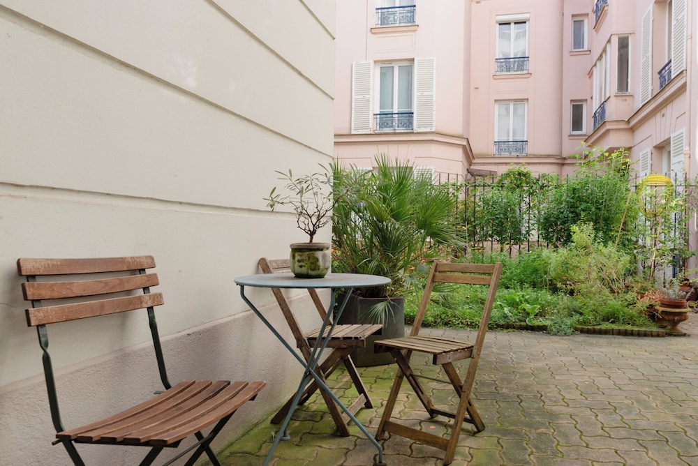 Paris Blomet design residence