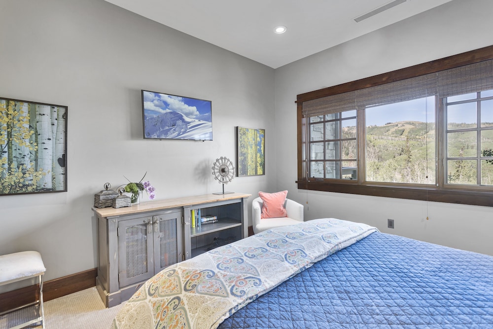 Arrowleaf Lodge at Deer Valley Resort - Three Bedroom Residence #315 3 Condo