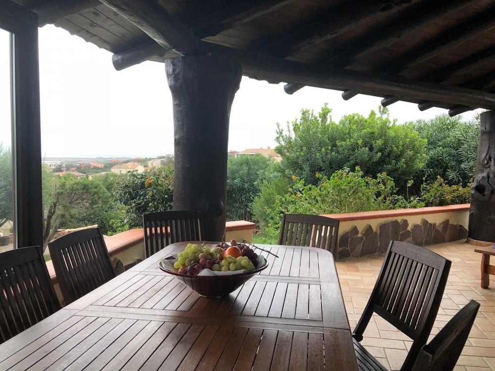 Eduard Villa in Residence in Sardinia With Pool view 2
