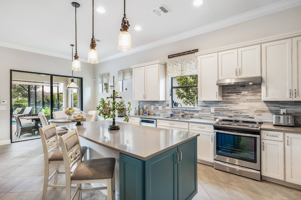 12894 Epping Way