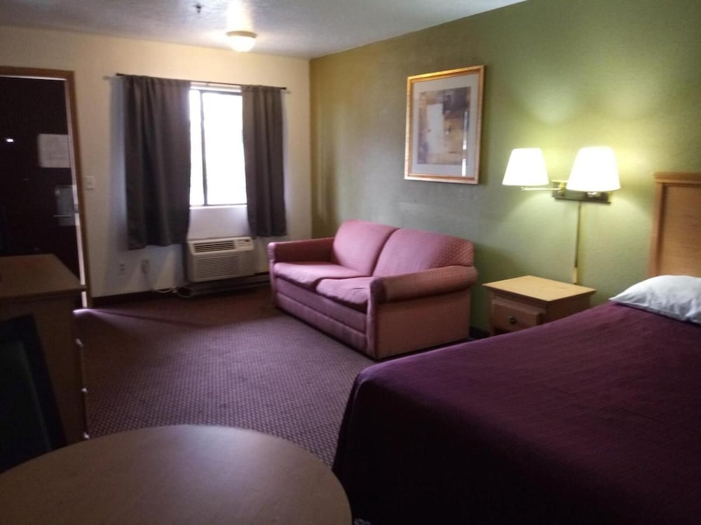 Centralia Inn