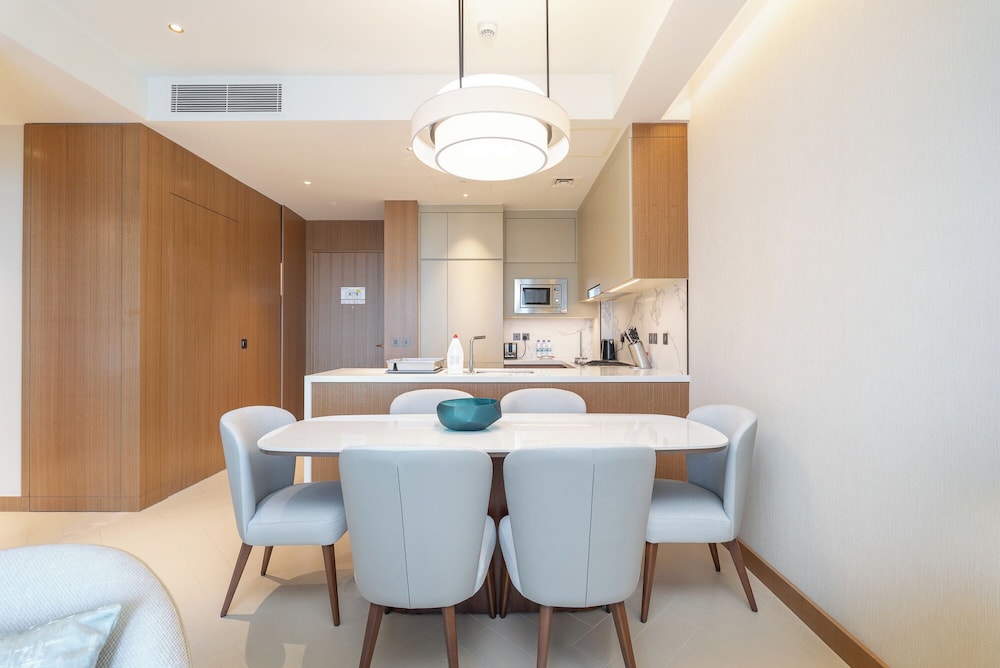 Address Residences Dubai Opera - Burj Khalifa City Views 2 & 3-Bedroom Apartment 1 minute walk to Burj Khalifa, Dubai Mall, Dubai Fountain by Heaven Crest