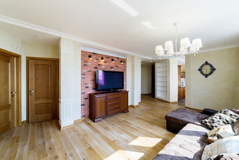Clever House Apartments