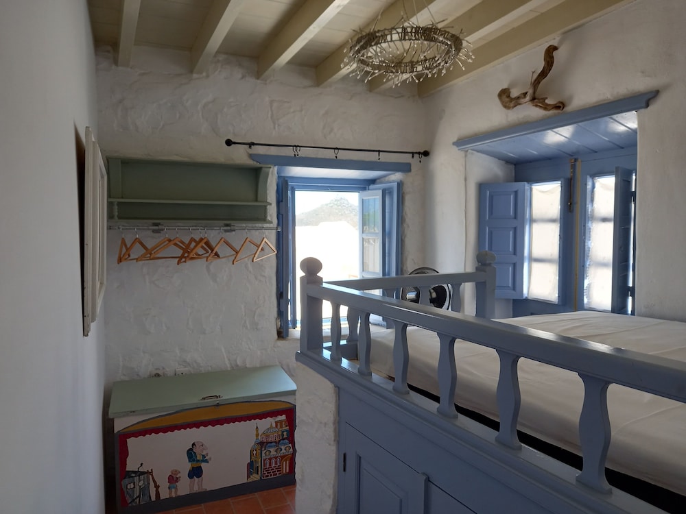 Traditional 2 Bd Chora House Patmos