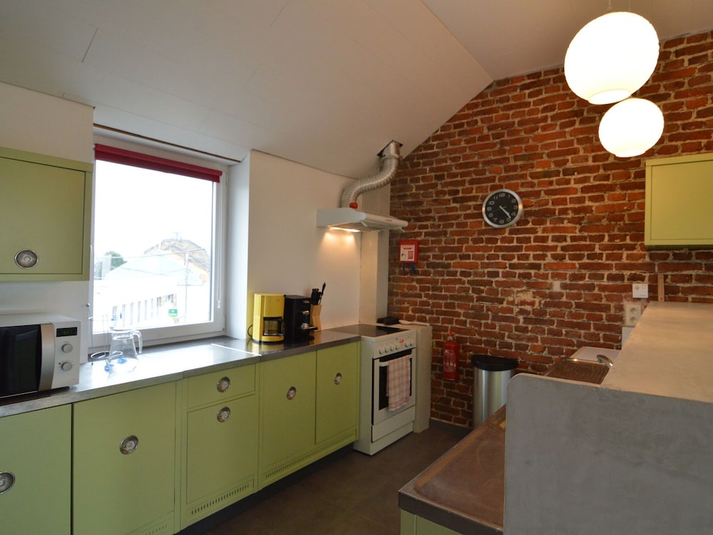 A Cosy Vintage Loft to Discover, Ideal for Exploring the Region by Bike view 2