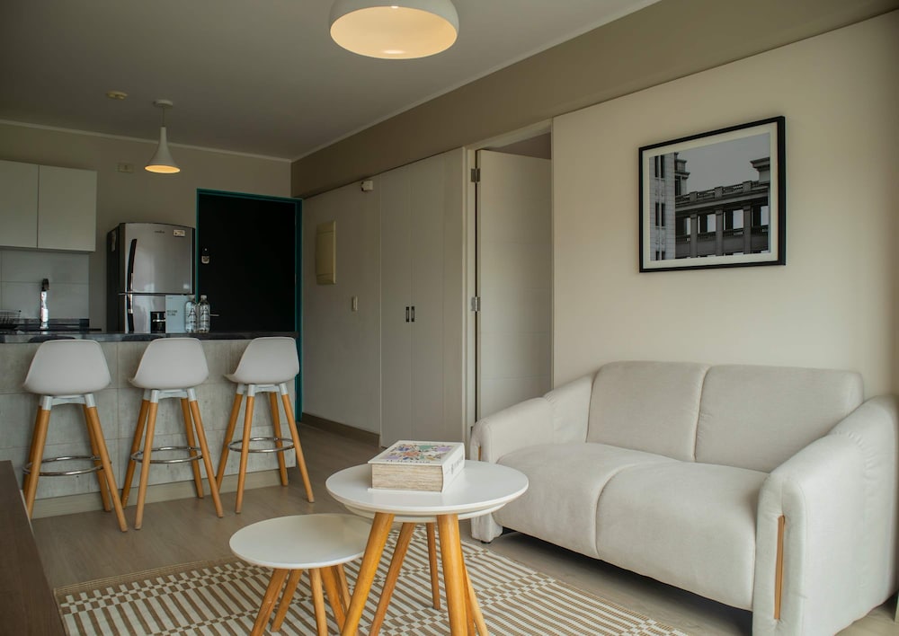 w Contemporary 2BR w Balcony in Barranco
