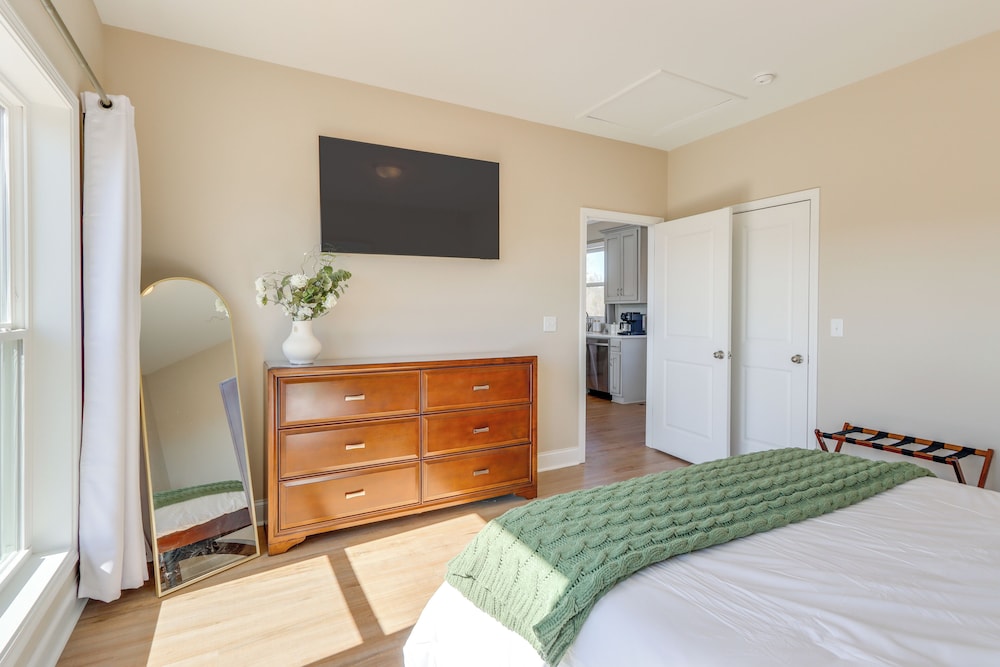 11 Mi to Dtwn Ellijay: Newly Built Modern Cabin!