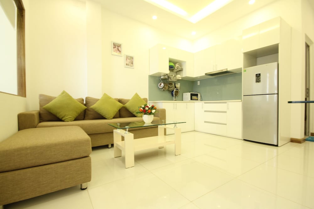 Smiley Apartment 7