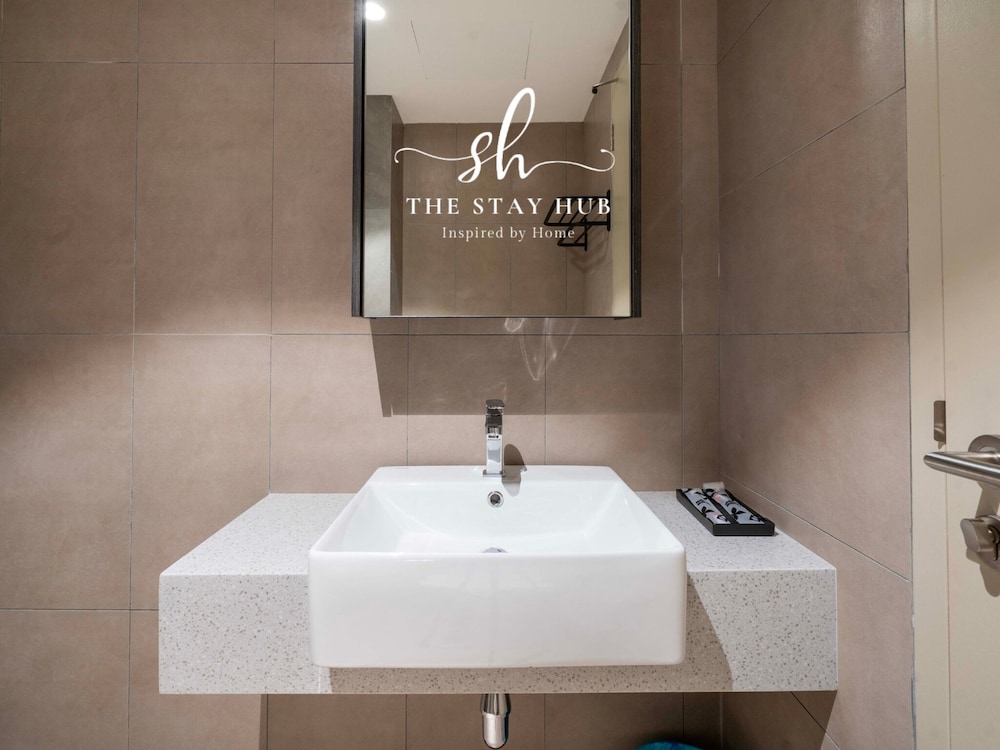 Paxtonz Luxe Suites by The Stay Hub